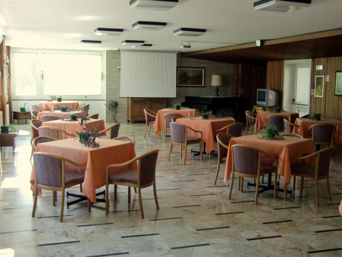 Hotel Premeno Exterior photo